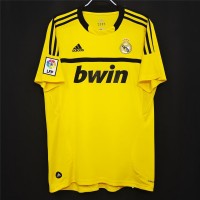 Real Madrid Goalkeeper Retro Jersey Yellow 2011-2012 